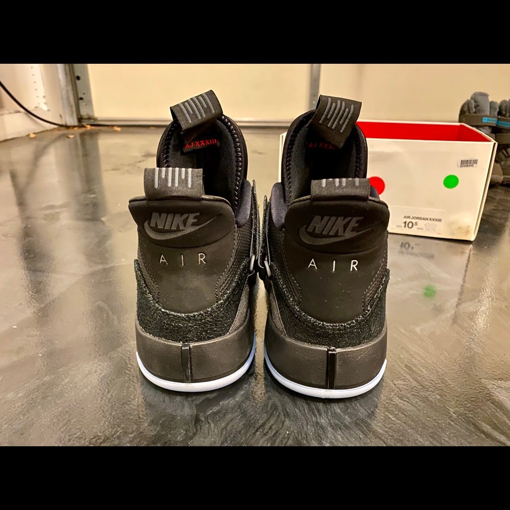 Nike Air Jordan XXXIII 33 Utility Blackout Shoes